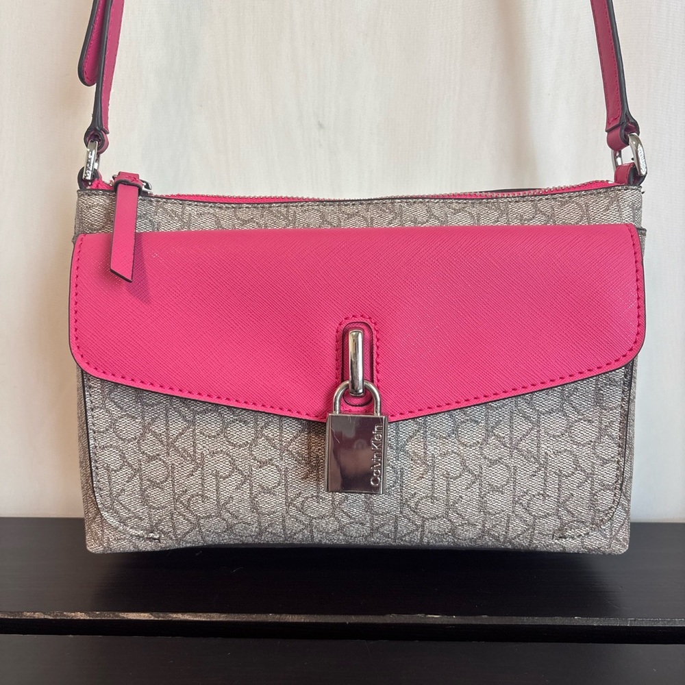 CALVIN KLEIN  Pink and Tan Crossbody Bag with Elegant Design - Picture 2 of 15